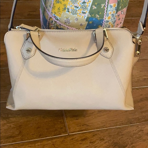 Calvin Klein Handbags - Gorgeous Nude and gold Calvin Klein shoulder bag